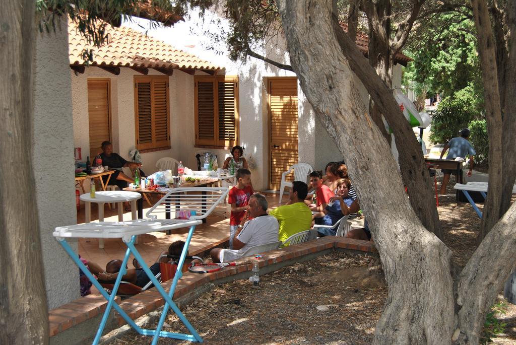 Camping B&B Gioiosa Gioiosa Marea Exteriör bild