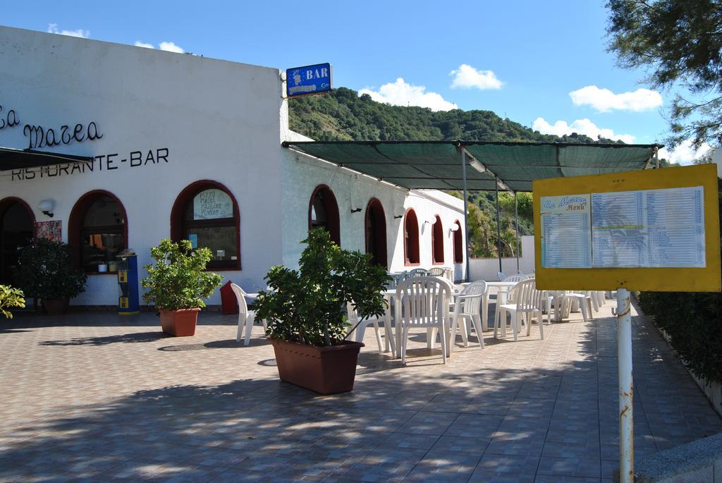 Camping B&B Gioiosa Gioiosa Marea Exteriör bild