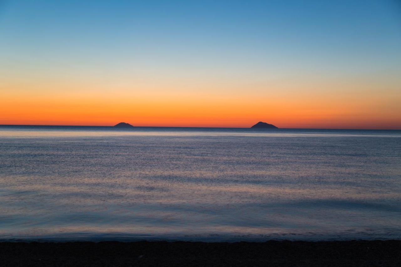 Camping B&B Gioiosa Gioiosa Marea Exteriör bild