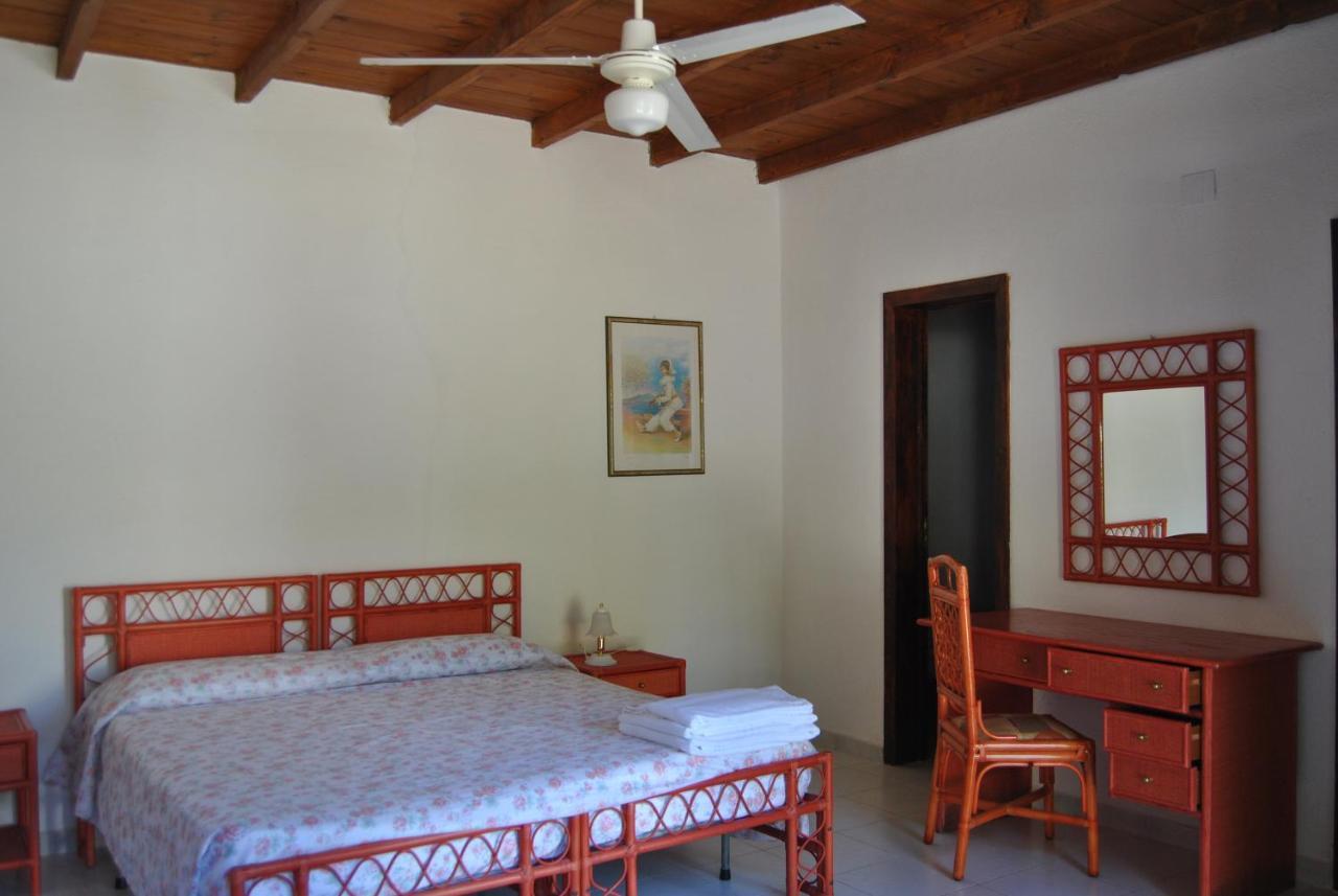 Camping B&B Gioiosa Gioiosa Marea Exteriör bild