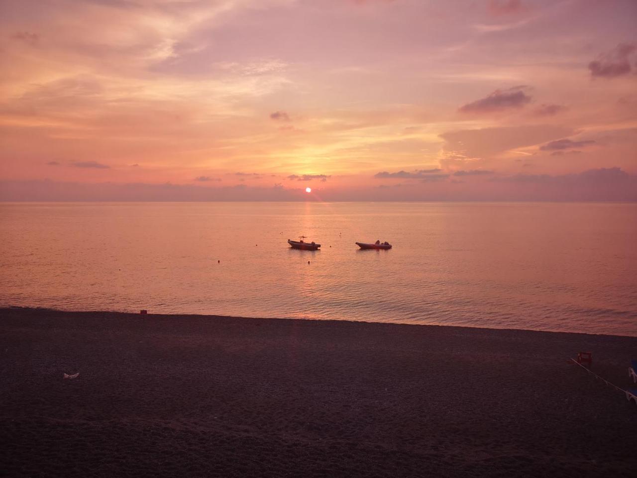 Camping B&B Gioiosa Gioiosa Marea Exteriör bild