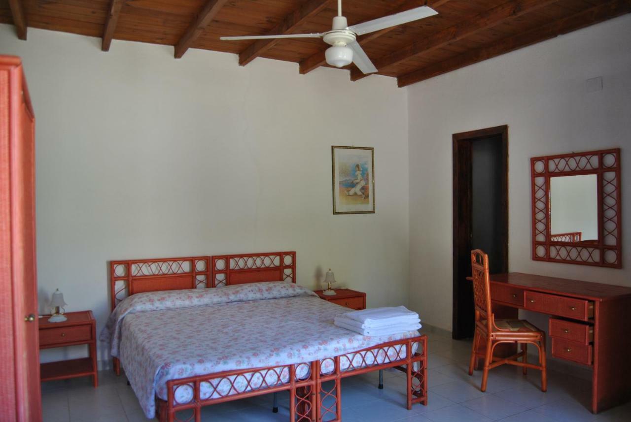 Camping B&B Gioiosa Gioiosa Marea Exteriör bild