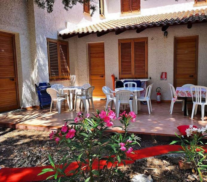 Camping B&B Gioiosa Gioiosa Marea Exteriör bild