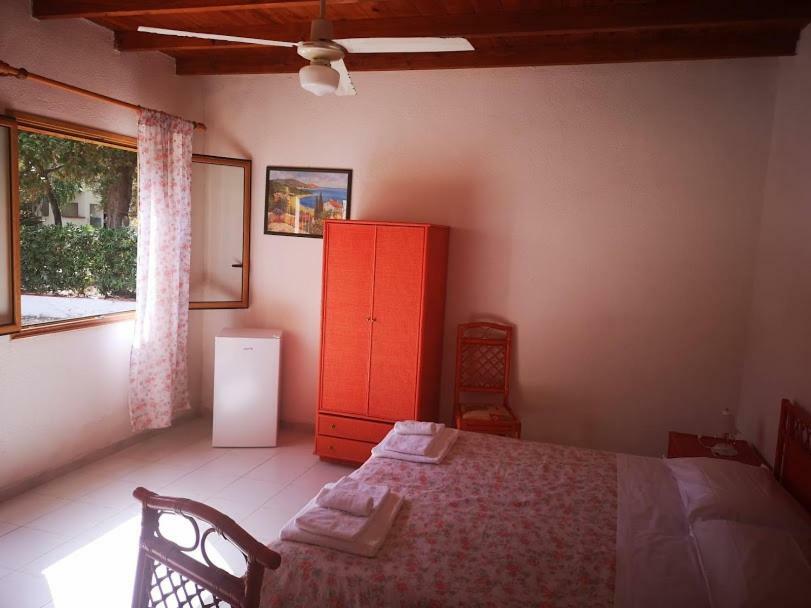 Camping B&B Gioiosa Gioiosa Marea Exteriör bild