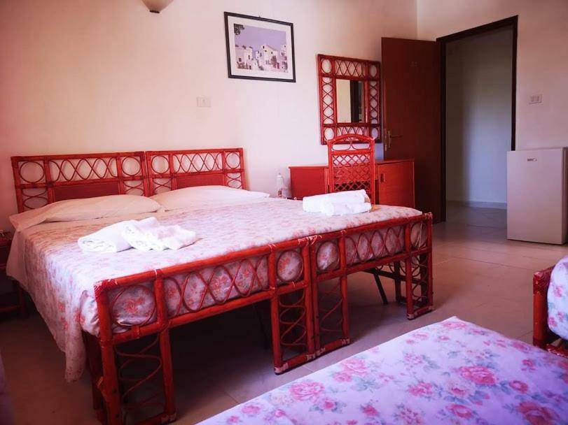 Camping B&B Gioiosa Gioiosa Marea Exteriör bild